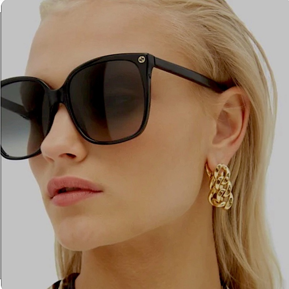 Gucci GG0022S Oversized Sunglasses. (Black Gradient)